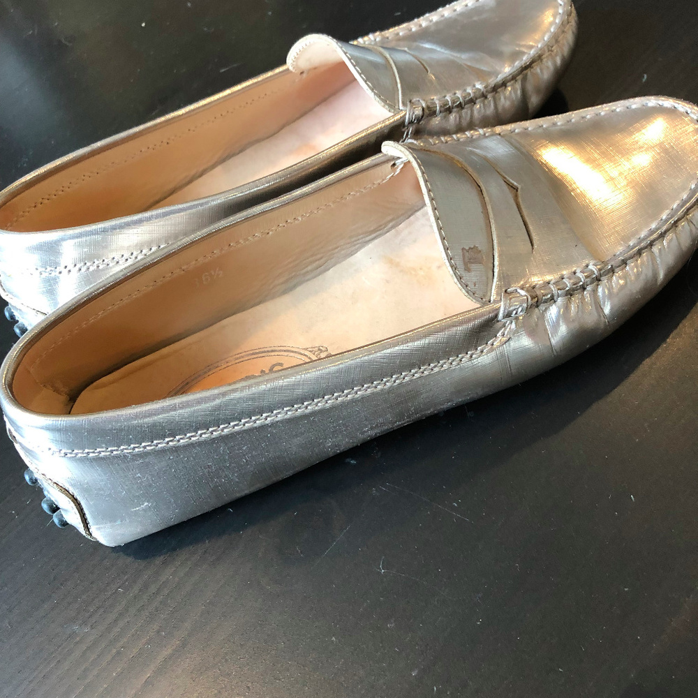 Tod's Metallic Silver Leather Penny Loafers - Picture 4 of 8